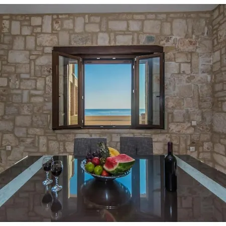 La Perla Superior Villa *