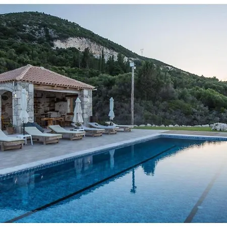 La Perla Superior Villa *