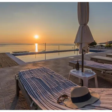 Villa La Perla Superior Khartata