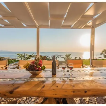 La Perla Superior Villa *